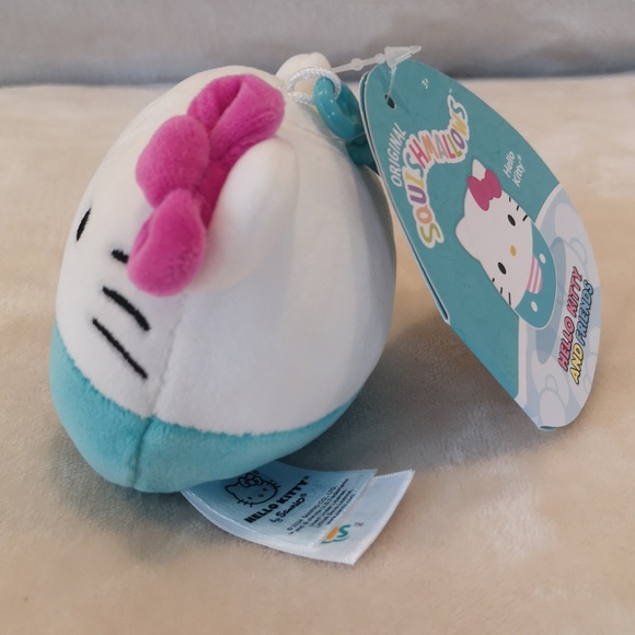 Squishmallow clip Hello Kitty,  blue and pink - Picture 2 of 6